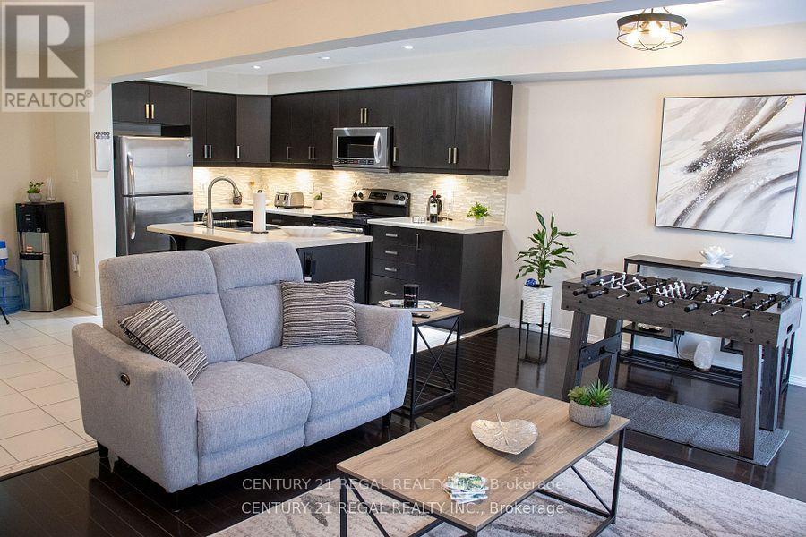 183 Penny Lane, Hamilton, Ontario  L8J 0E3 - Photo 6 - X12120127