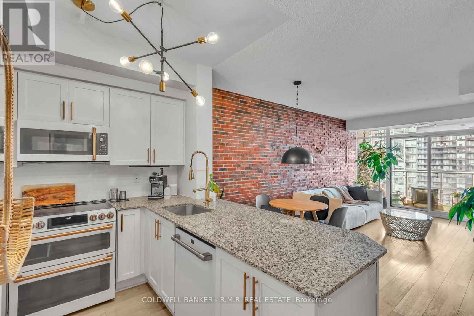 2809 - 125 WESTERN BATTERY ROAD, Toronto, Ontario