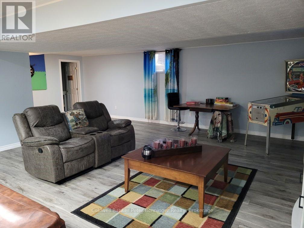 636 22nd Avenue, Hanover, Ontario  N4N 3W7 - Photo 27 - X12120905