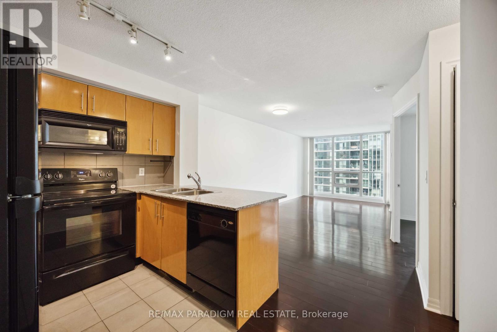 1713 - 16 Yonge Street, Toronto (Waterfront Communities), Ontario  M5E 2A1 - Photo 11 - C12120833