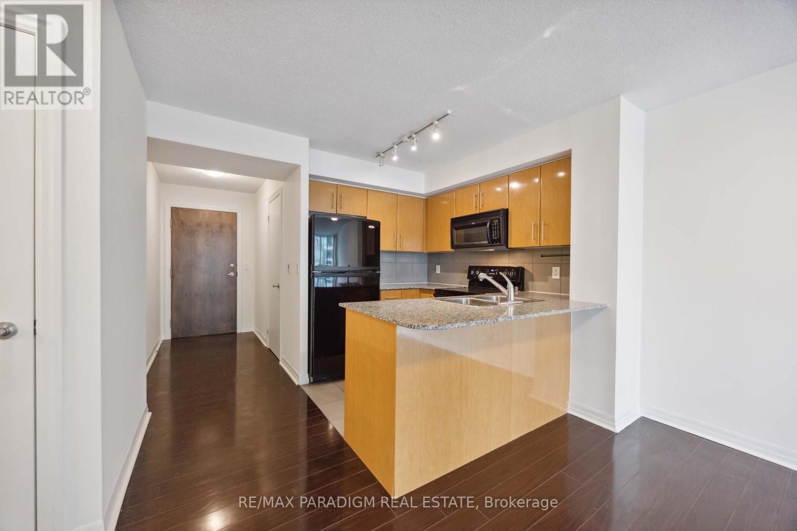 1713 - 16 Yonge Street, Toronto (Waterfront Communities), Ontario  M5E 2A1 - Photo 12 - C12120833