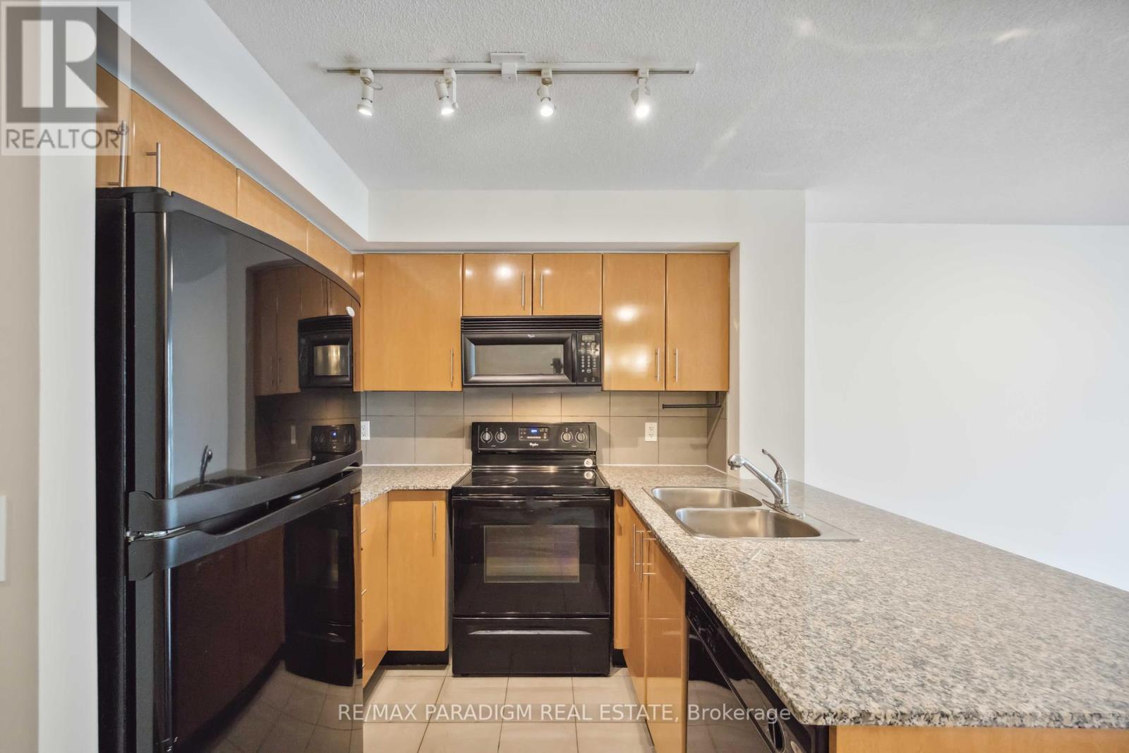 1713 - 16 Yonge Street, Toronto (Waterfront Communities), Ontario  M5E 2A1 - Photo 14 - C12120833