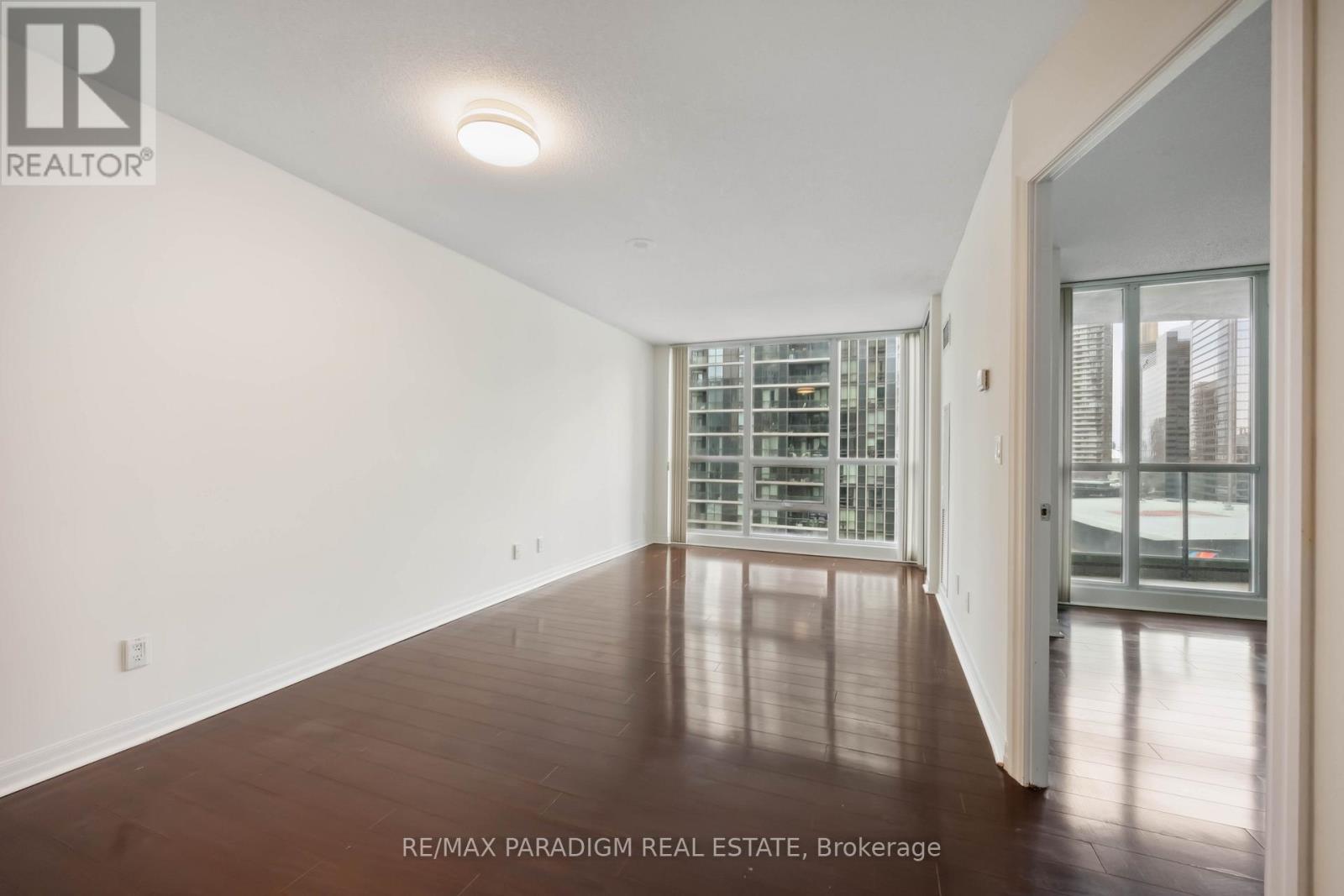 1713 - 16 Yonge Street, Toronto (Waterfront Communities), Ontario  M5E 2A1 - Photo 7 - C12120833