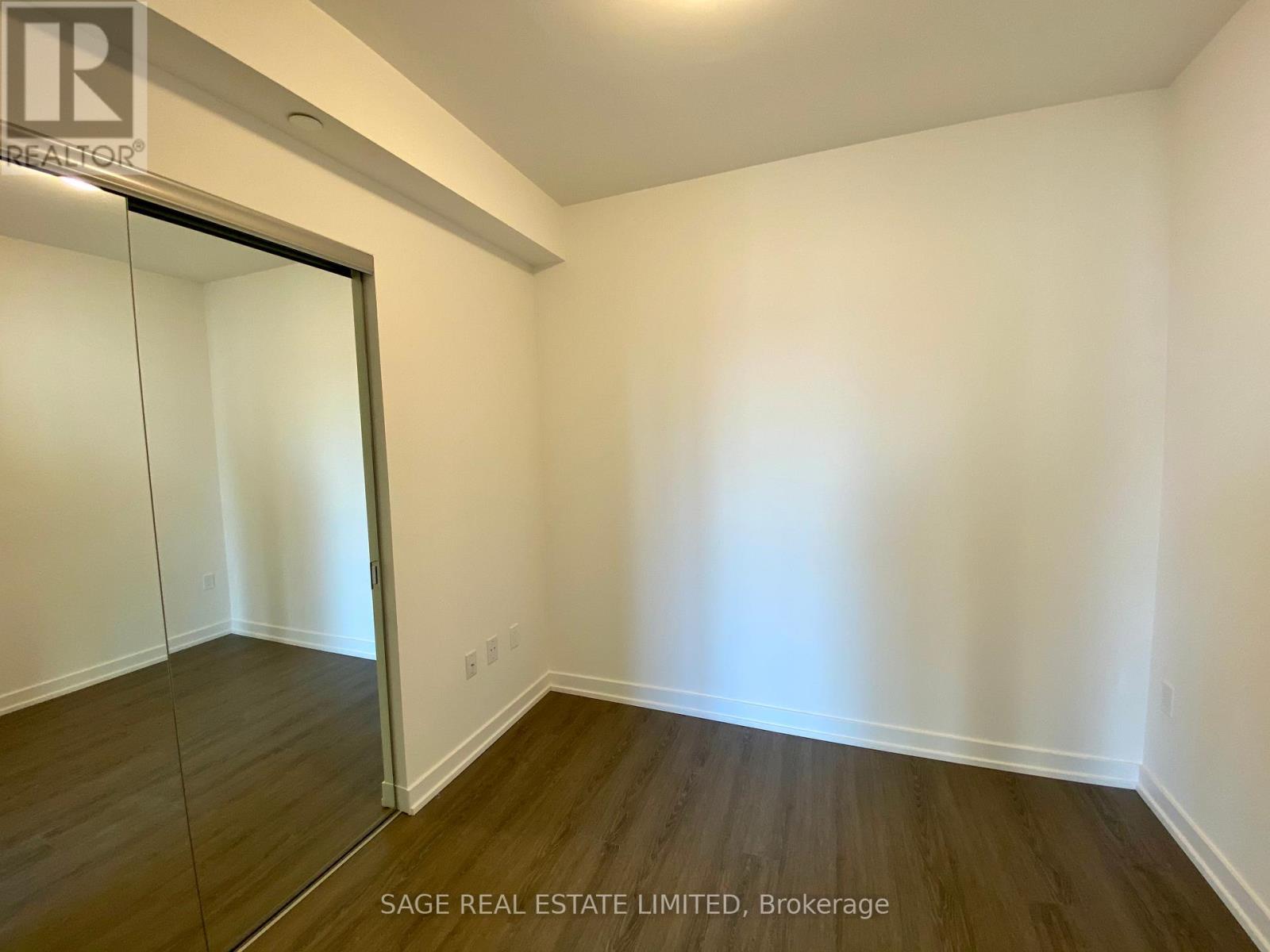 2005 - 1 Yorkville Avenue, Toronto (Annex), Ontario  M4W 0B1 - Photo 12 - C12120860