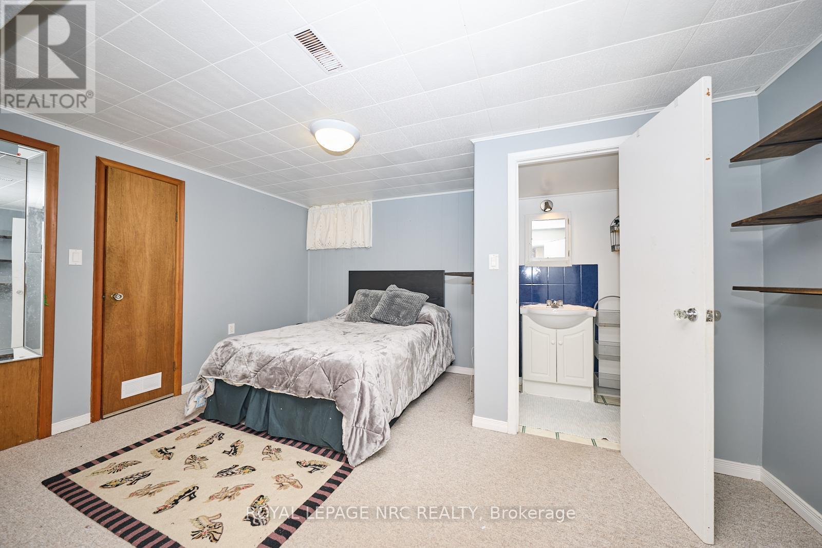 1 Thorndale Avenue, St. Catharines, Ontario  L2R 6A2 - Photo 24 - X12120966