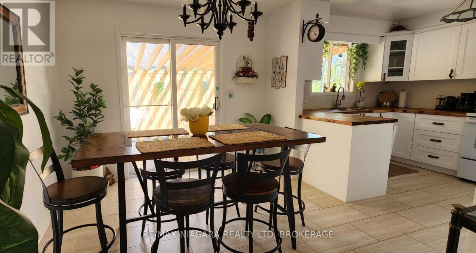 150 Elmwood Avenue, Fort Erie (Crystal Beach), Ontario  L0S 1B0 - Photo 13 - X12121001