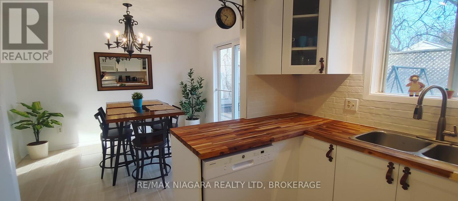 150 Elmwood Avenue, Fort Erie (Crystal Beach), Ontario  L0S 1B0 - Photo 14 - X12121001