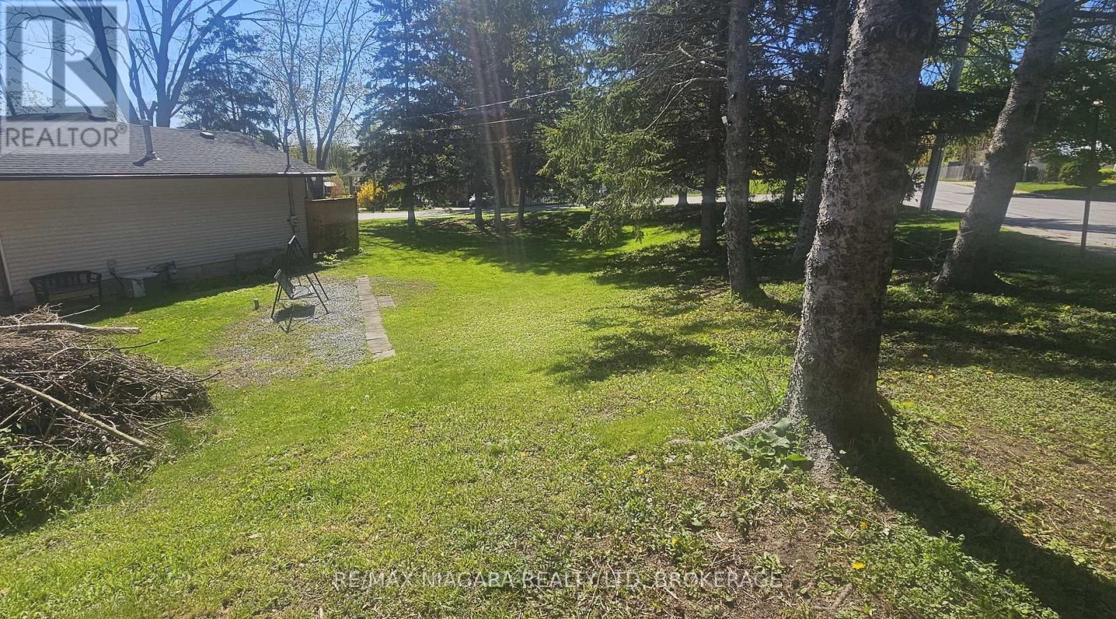 150 Elmwood Avenue, Fort Erie (Crystal Beach), Ontario  L0S 1B0 - Photo 38 - X12121001