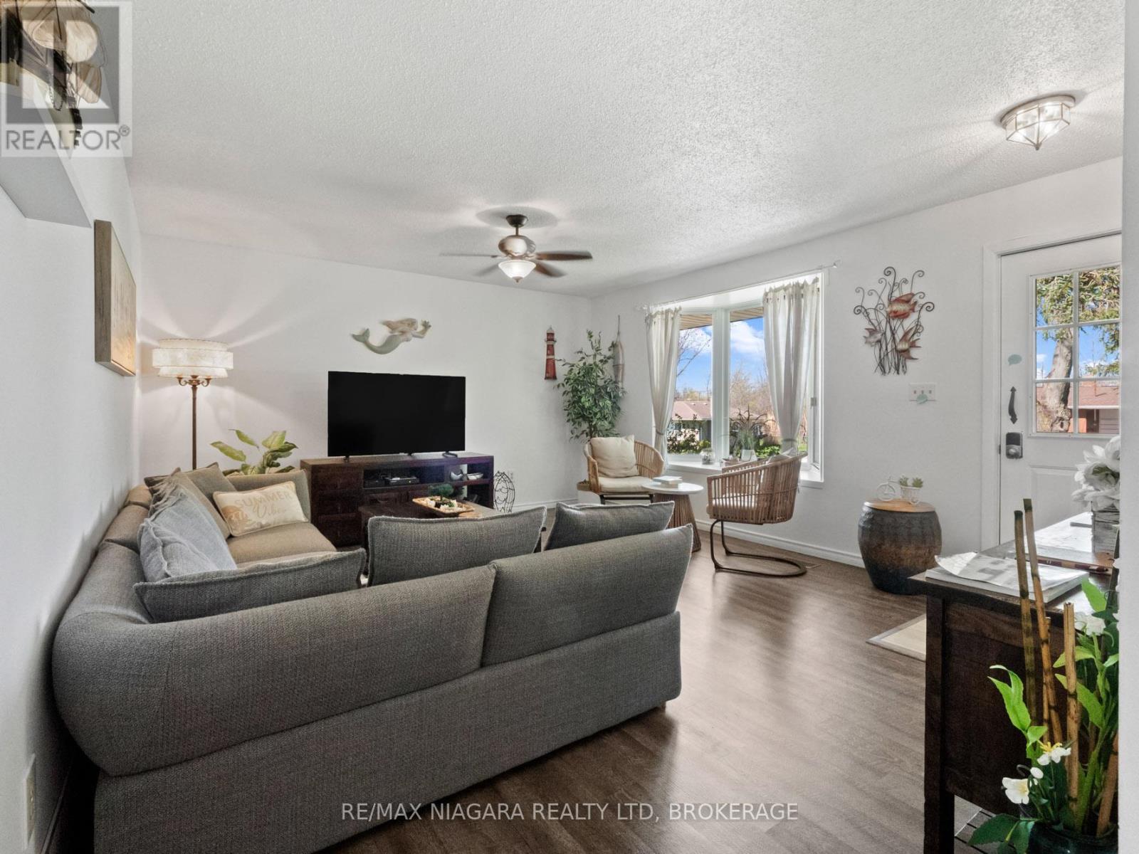 150 Elmwood Avenue, Fort Erie (Crystal Beach), Ontario  L0S 1B0 - Photo 8 - X12121001