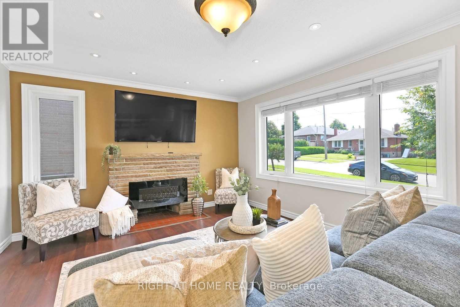 Property at 600 RIDGEWAY AVENUE image 4