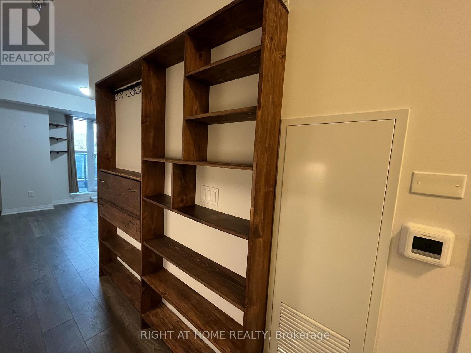 209 - 2301 Danforth Avenue, Toronto, Ontario  M4C 1K5 - Photo 4 - E12120852