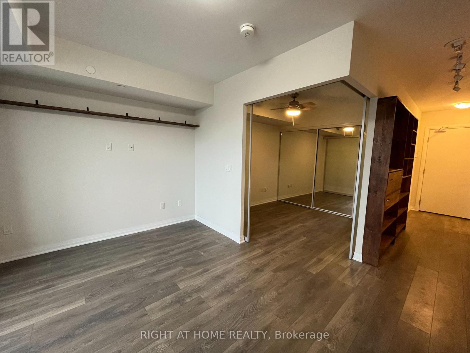 209 - 2301 Danforth Avenue, Toronto, Ontario  M4C 1K5 - Photo 8 - E12120852