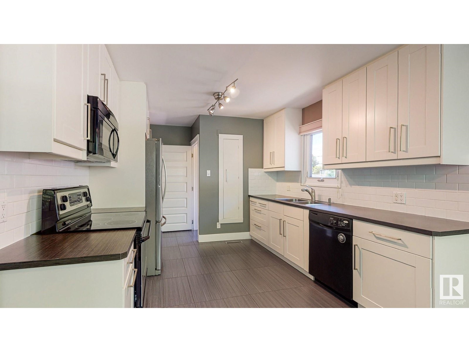 10525 63 Av Nw, Edmonton, Alberta  T6H 1P5 - Photo 6 - E4433957