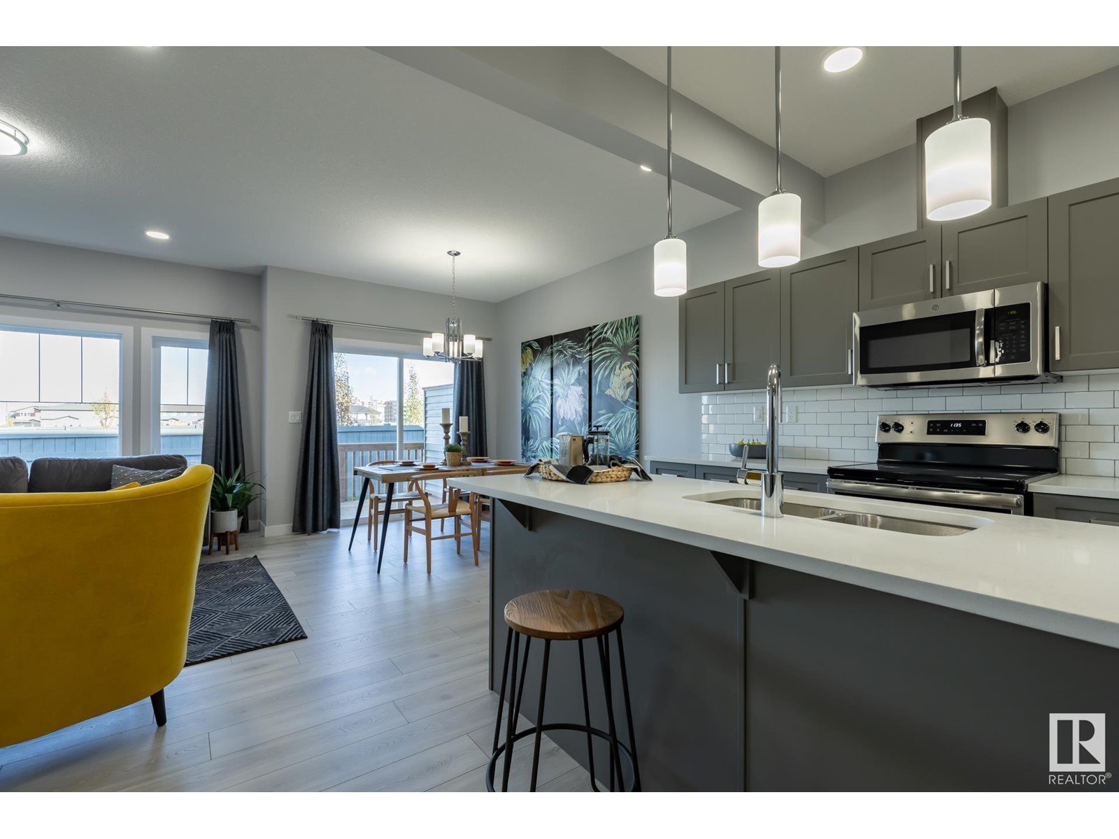 Property at 81 Hilton CV image 5