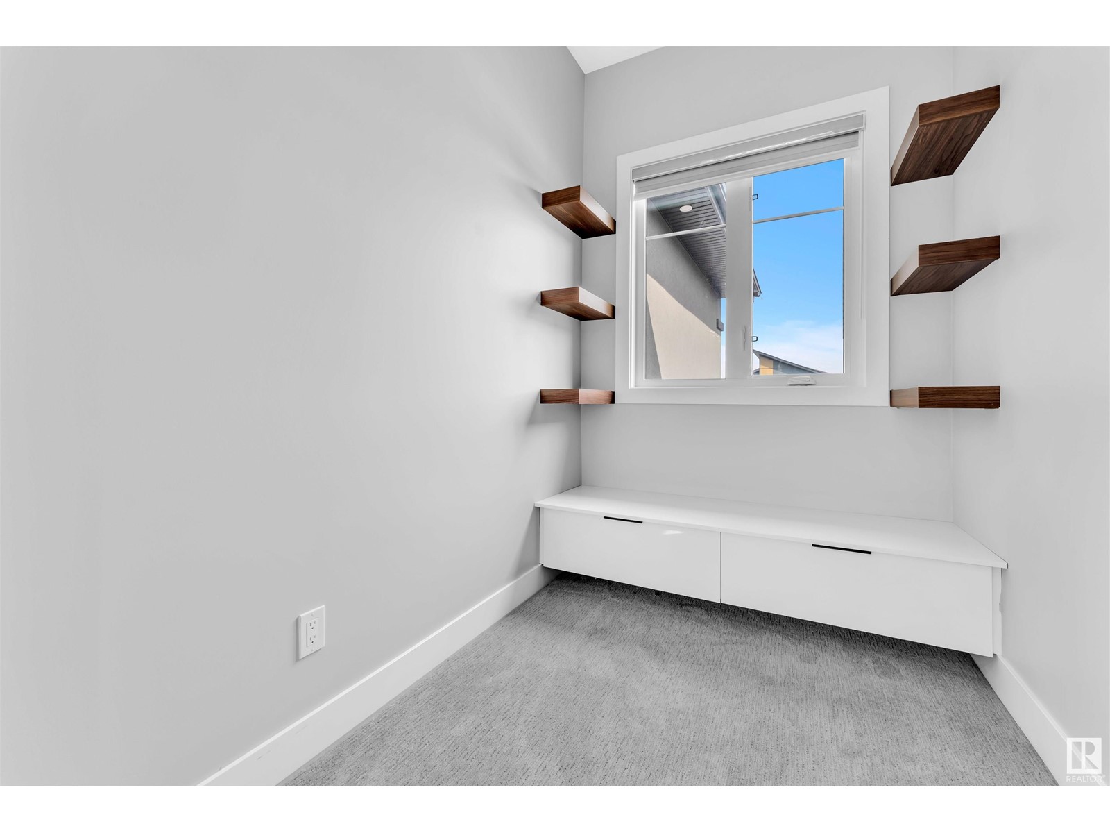 Property at 1744 18 ST NW image 5