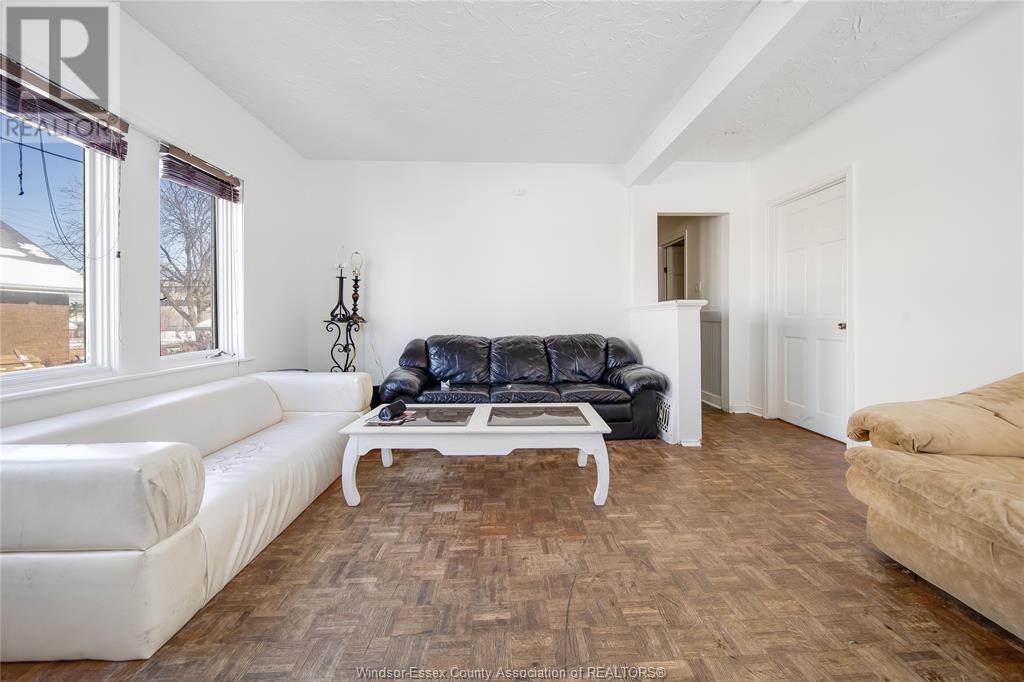 Property at 916 FELIX AVENUE image 3