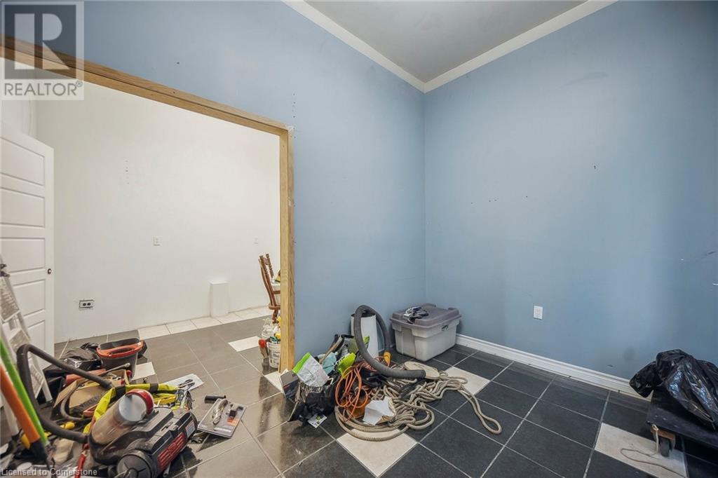 49 Glen Road, Hamilton, Ontario  L8S 3M6 - Photo 2 - 40719162
