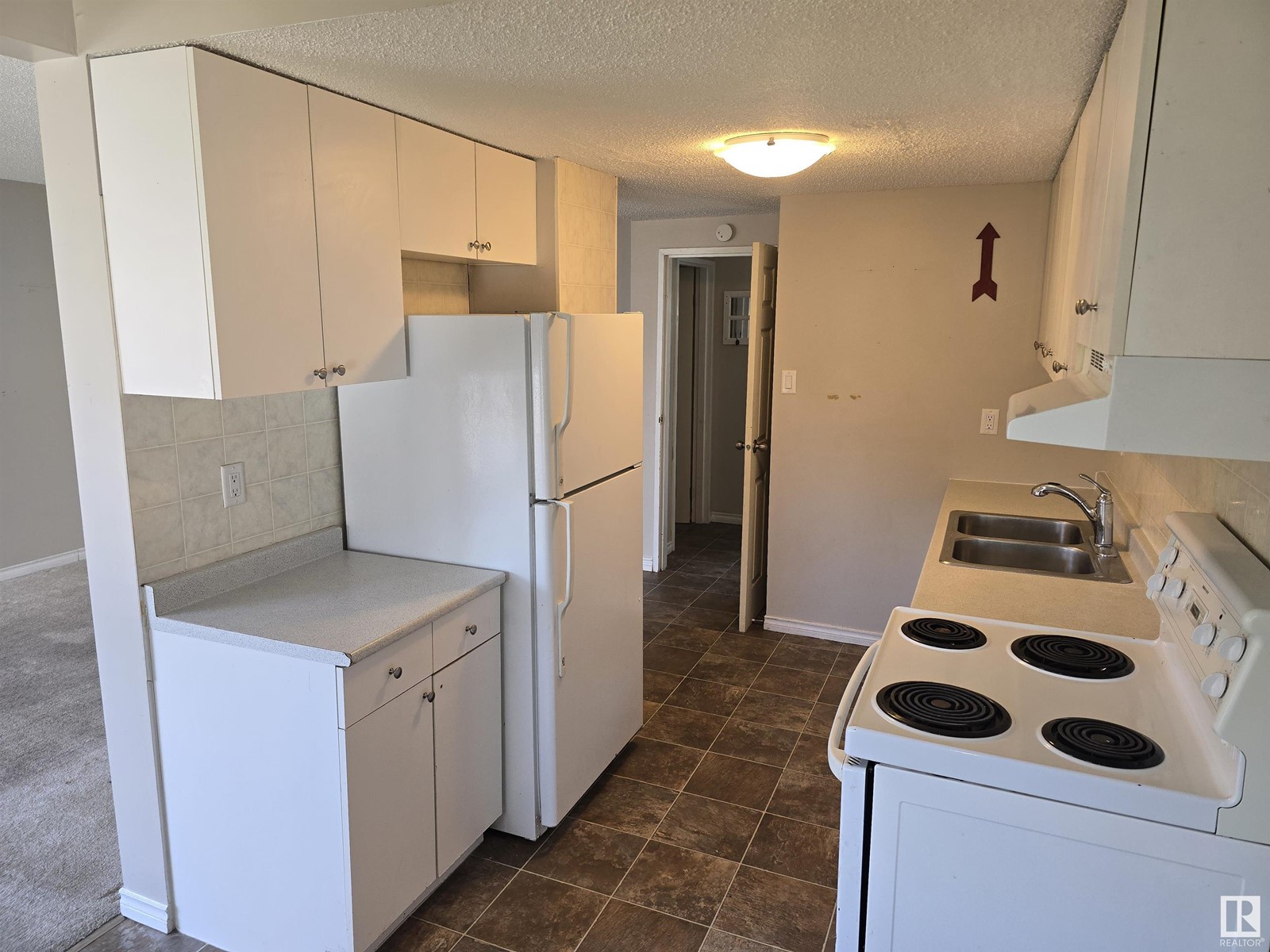 62 Amberly Co Nw, Edmonton, Alberta  T5A 0H9 - Photo 5 - E4434145