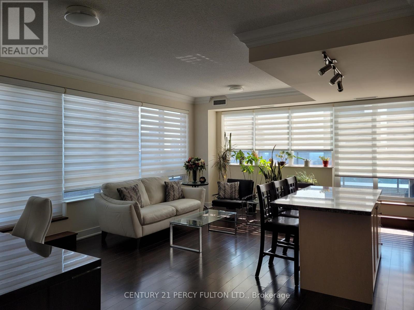 2906 - 28 Linden Street, Toronto (North St. James Town), Ontario  M4Y 0A4 - Photo 2 - C12121018