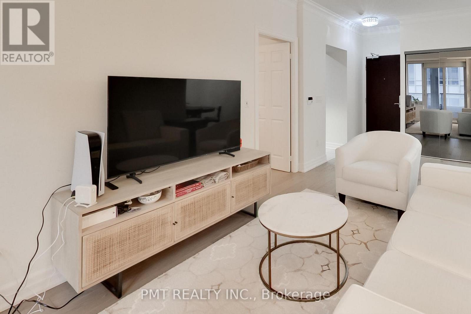 708 - 35 Balmuto Street, Toronto, Ontario  M4Y 0A3 - Photo 11 - C12121023