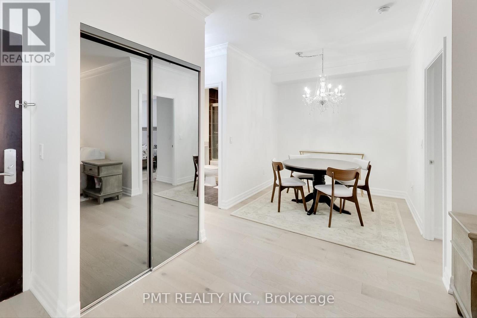 708 - 35 Balmuto Street, Toronto, Ontario  M4Y 0A3 - Photo 13 - C12121023