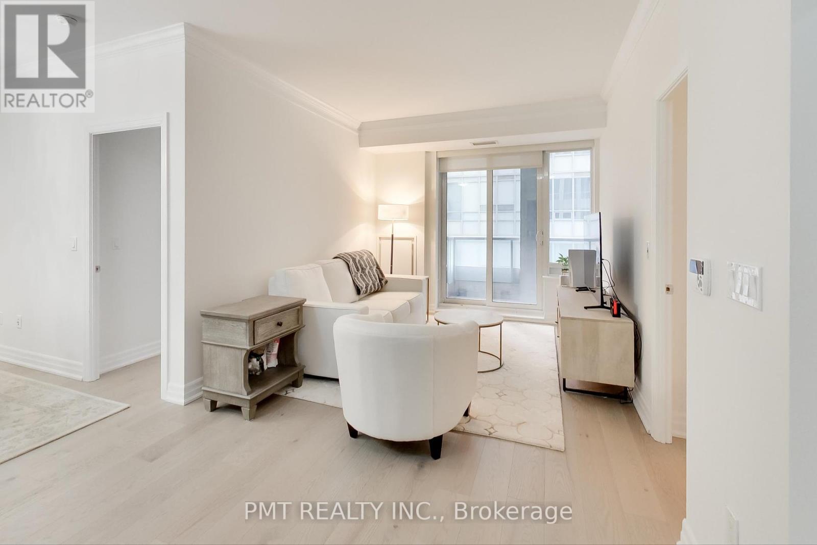 708 - 35 Balmuto Street, Toronto, Ontario  M4Y 0A3 - Photo 3 - C12121023