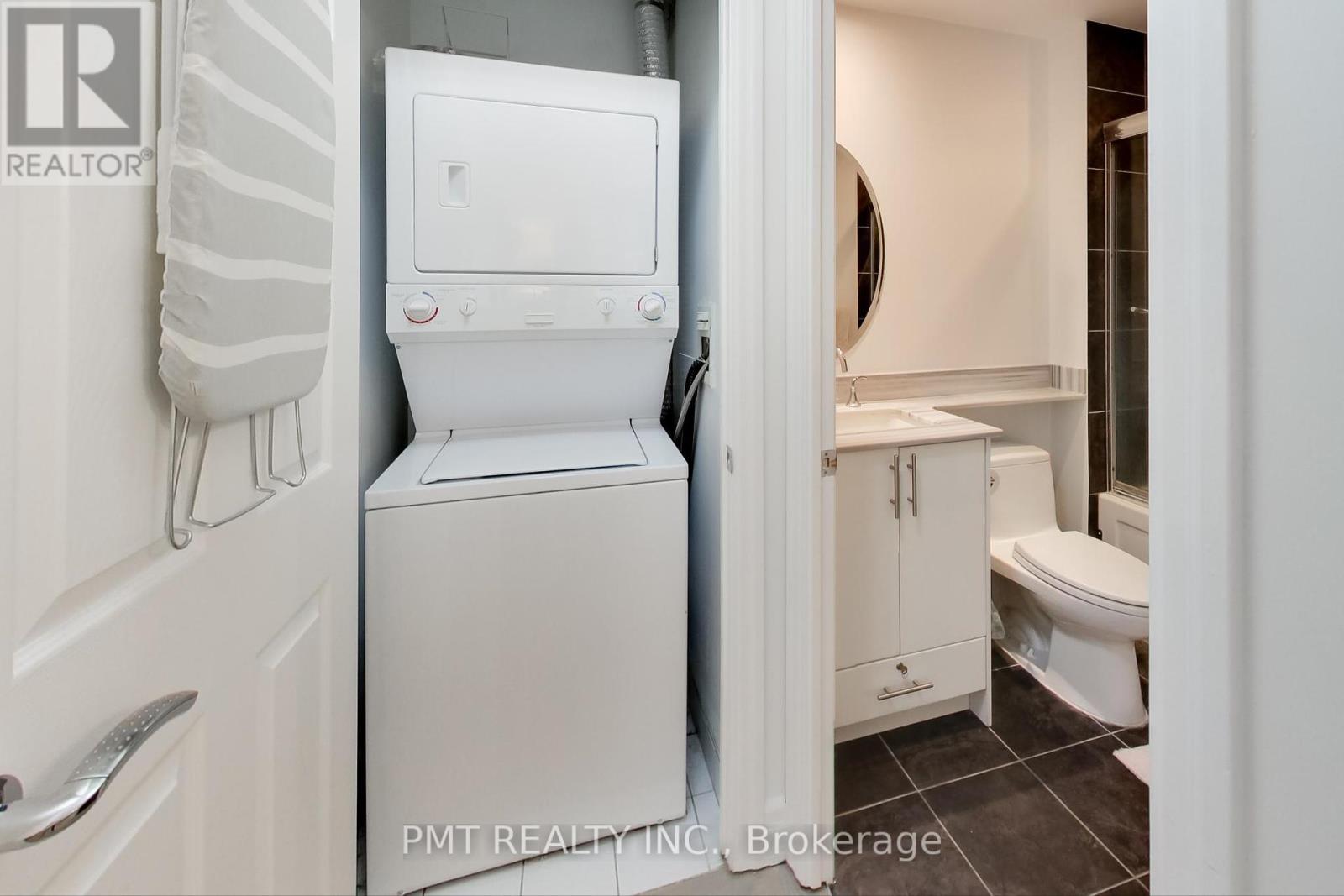 708 - 35 Balmuto Street, Toronto, Ontario  M4Y 0A3 - Photo 35 - C12121023
