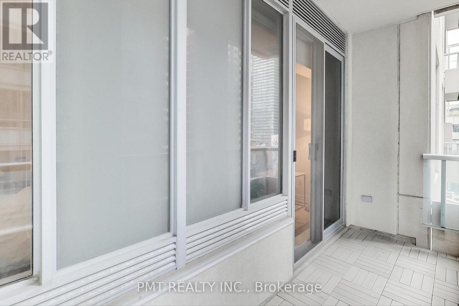 708 - 35 Balmuto Street, Toronto, Ontario  M4Y 0A3 - Photo 38 - C12121023