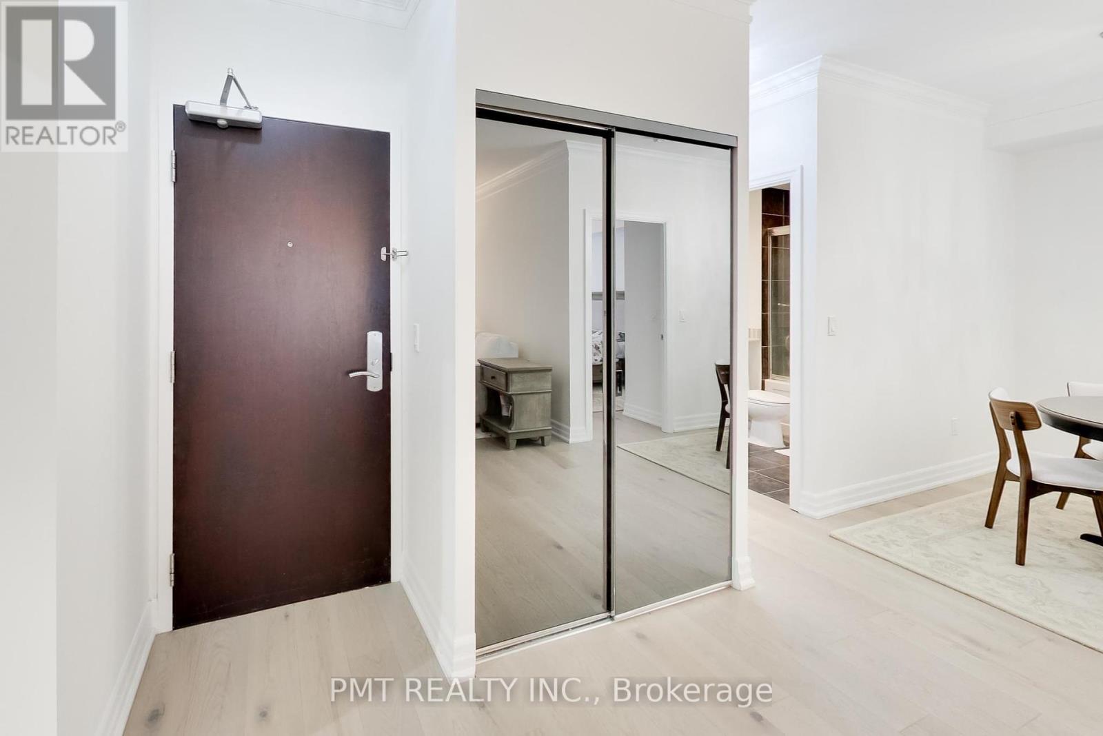708 - 35 Balmuto Street, Toronto (Bay Street Corridor), Ontario  M4Y 0A3 - Photo 4 - C12121023