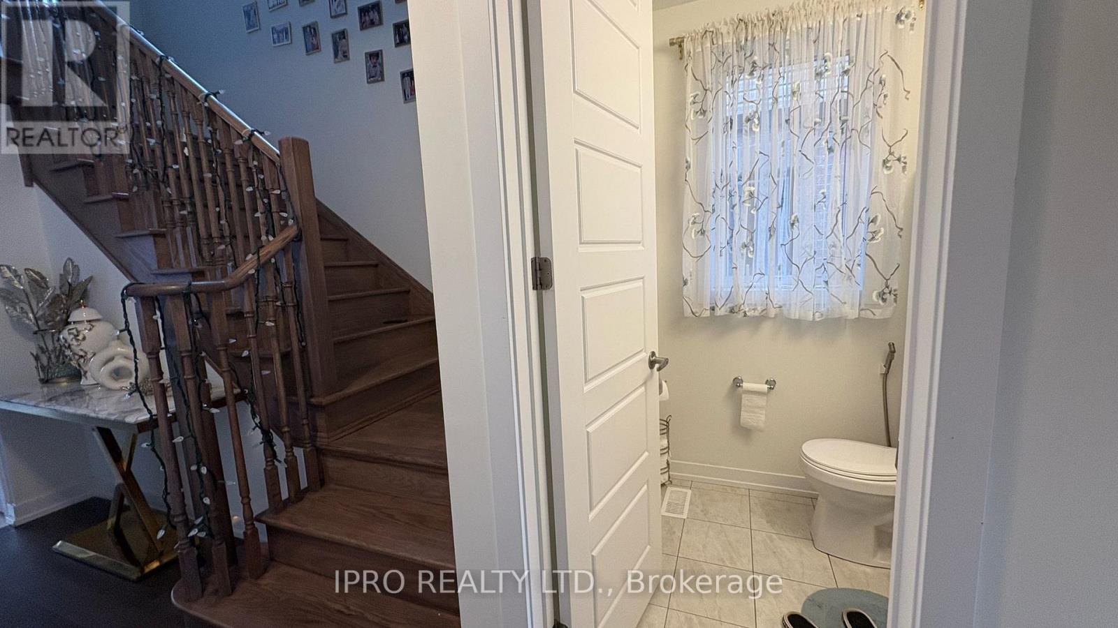 10 Wintergreen Crescent, Haldimand, Ontario  N3W 0H9 - Photo 13 - X12120769