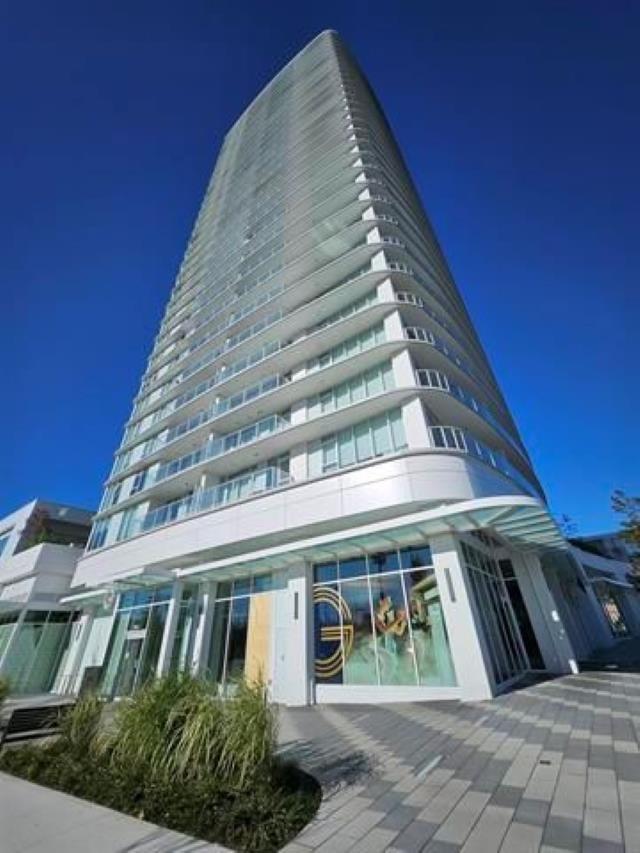 2306 13685 102 AVENUE, Surrey, British Columbia