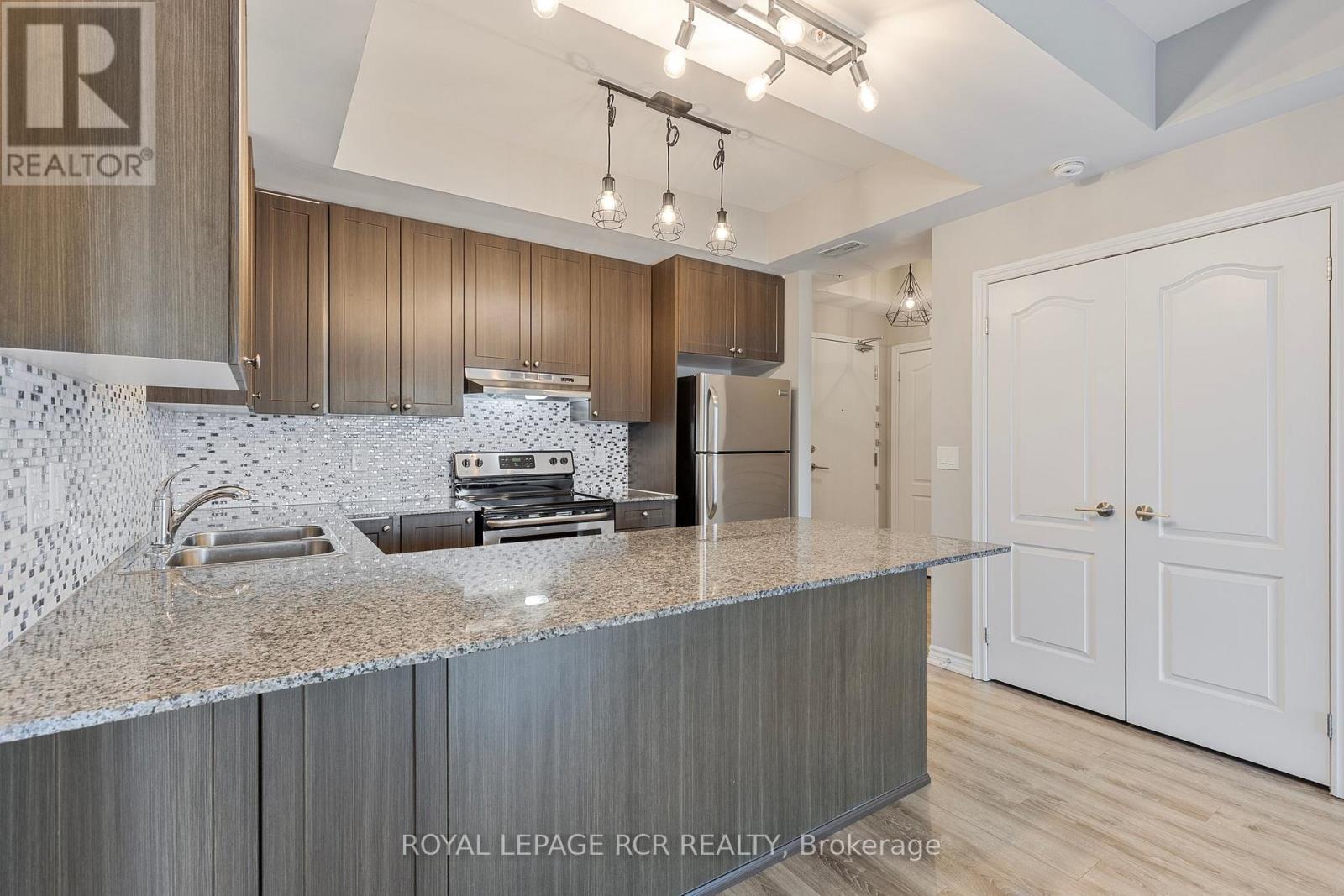 Property at 408 - 670 GORDON STREET image 3