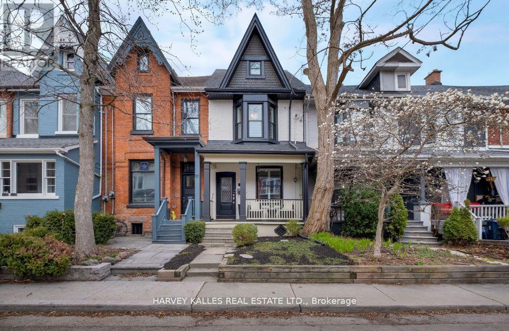 <div class="slider-price">$1,798,000</div><p>65 Tiverton Avenue, Toronto, Ontario</p>