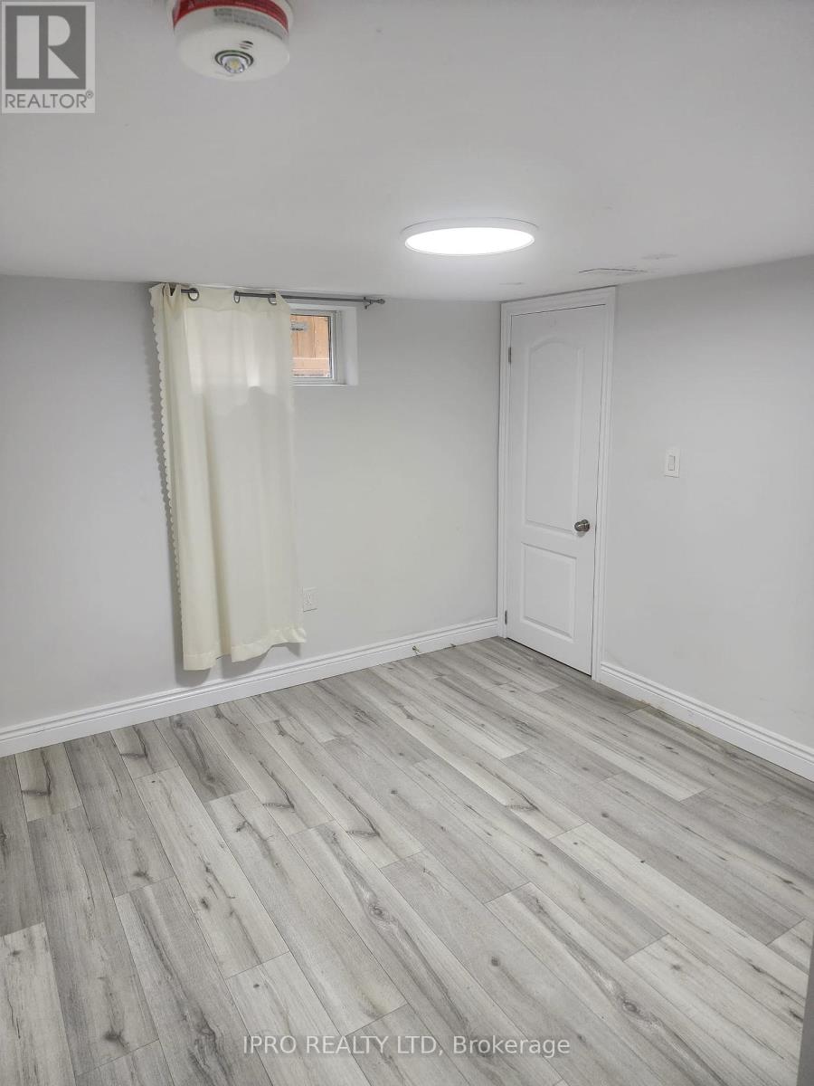 153 Woodhaven Road, Kitchener, Ontario  N2C 1V2 - Photo 7 - X12114976