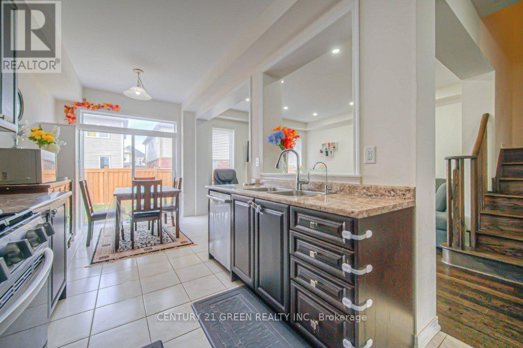 30 Cooke Avenue, Brantford, Ontario  N3T 0S1 - Photo 16 - X12117053