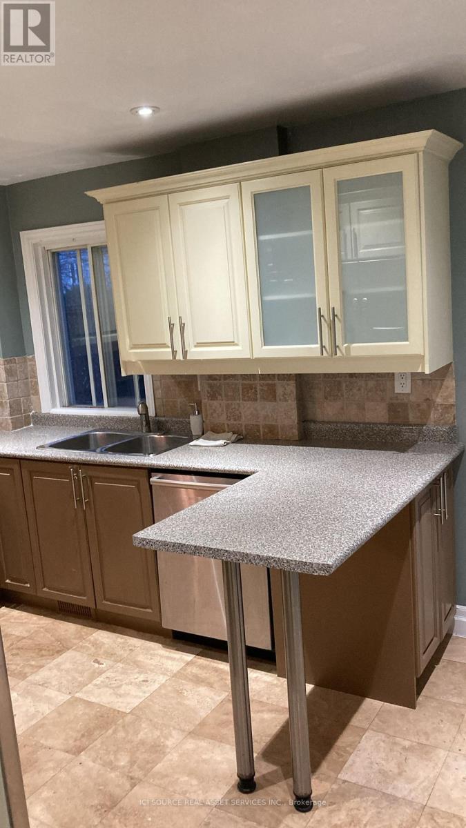 807 Sammon Avenue, Toronto (Danforth Village-East York), Ontario  M4C 2E7 - Photo 7 - E12120737