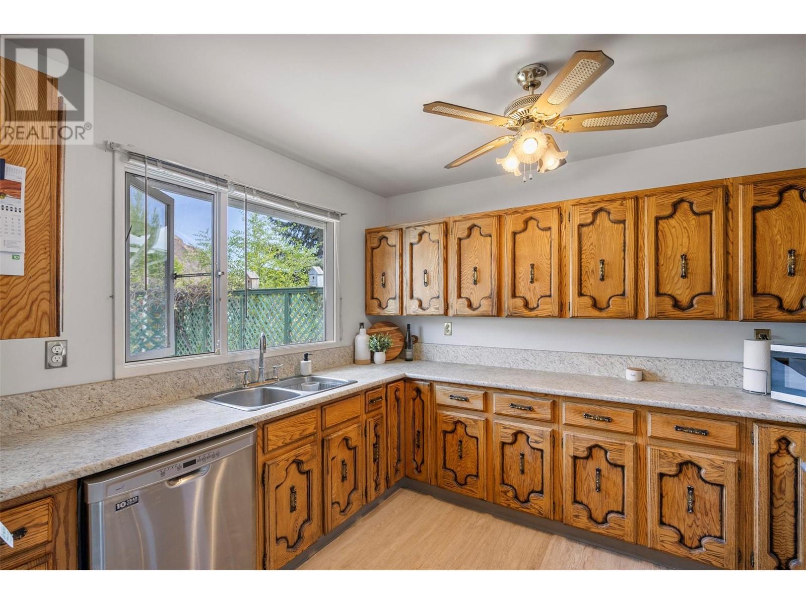 6300 Furrer Road, Kamloops, British Columbia  V2C 4V6 - Photo 11 - 10346112