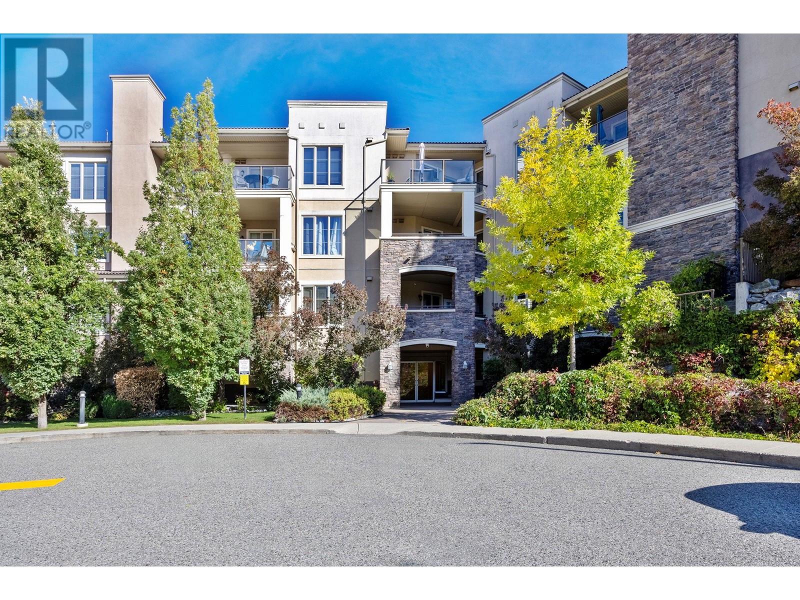 Property at 1875 Country Club Drive Unit# 1618 image 5