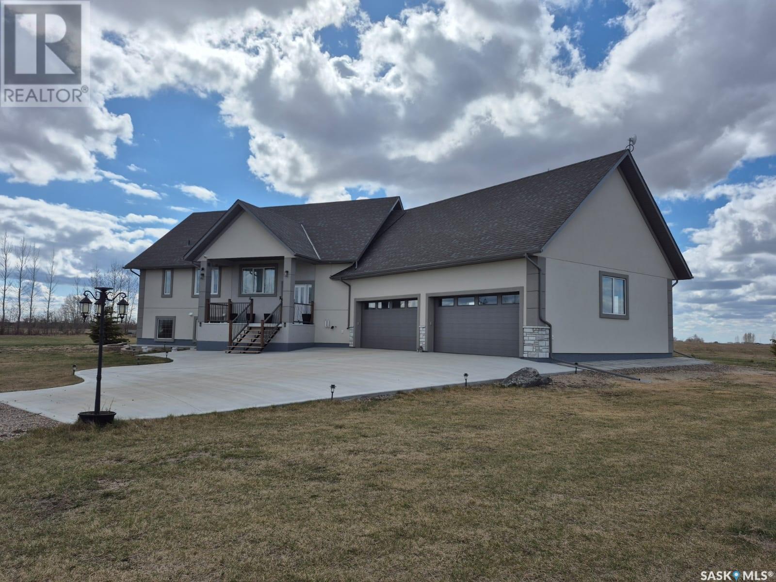 Chircu Acreage, Dundurn Rm No. 314, Saskatchewan  S7K 3J9 - Photo 1 - SK002549