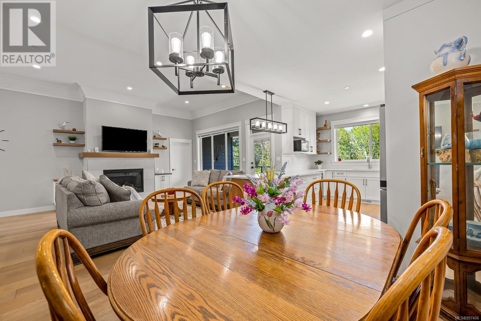 Property at 1580 Crown Isle Blvd image 5