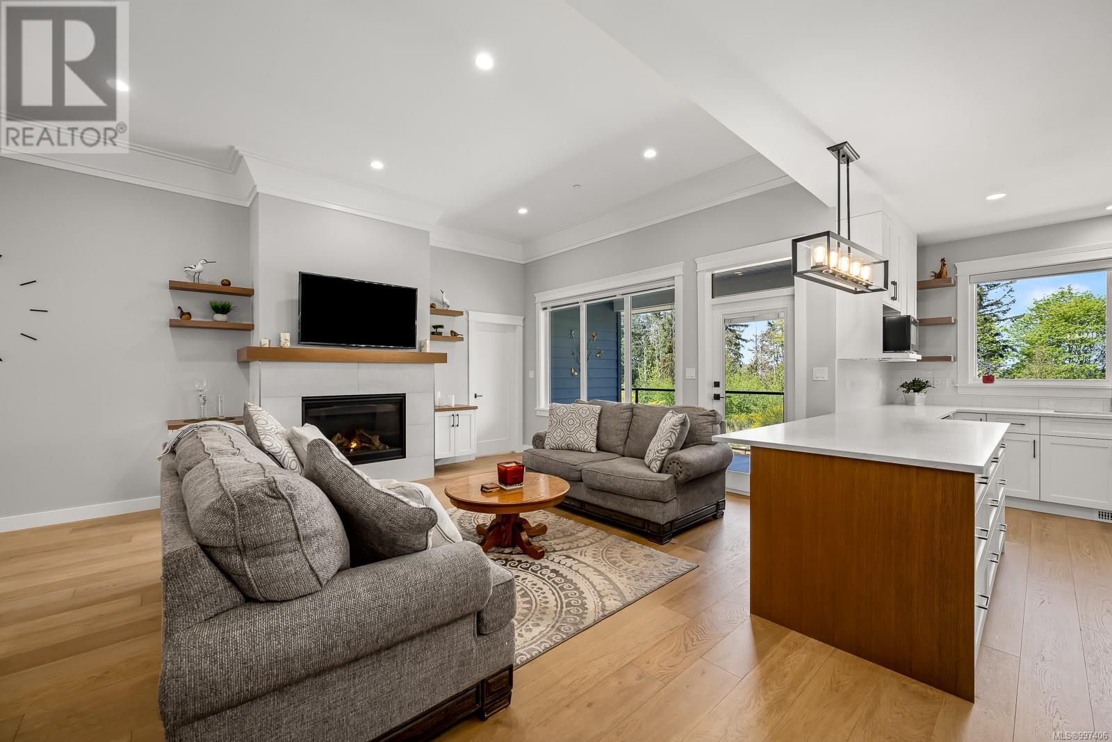 Property at 1580 Crown Isle Blvd image 4
