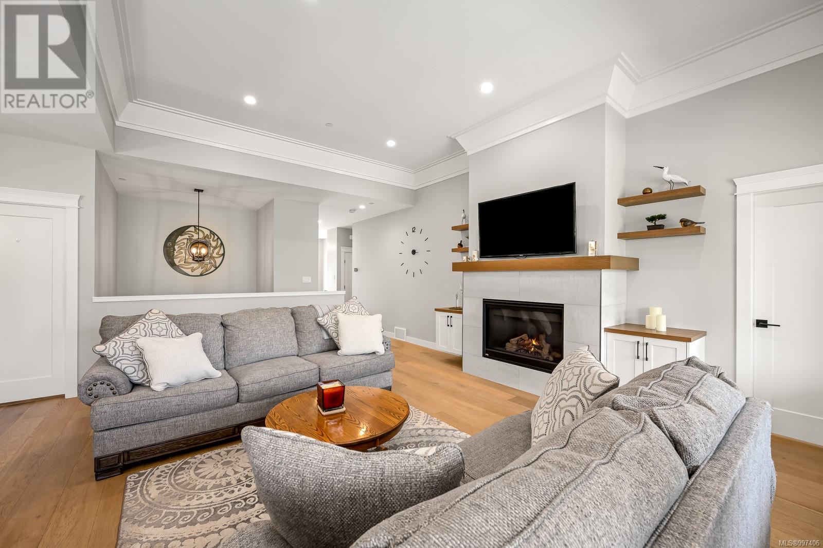 Property at 1580 Crown Isle Blvd image 3