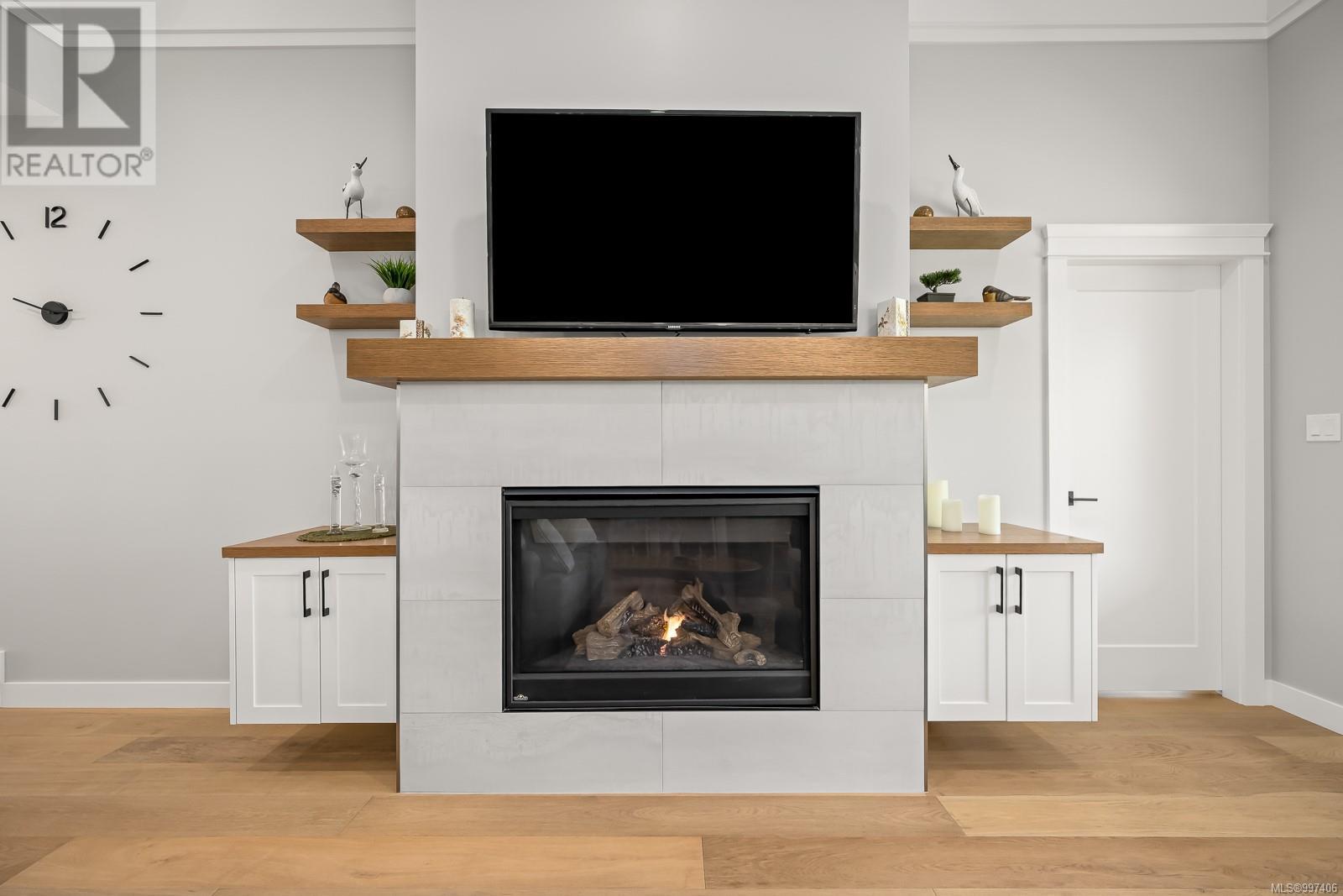 Property at 1580 Crown Isle Blvd image 2
