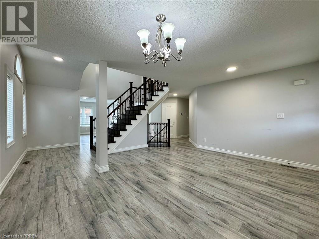 Property at 687 SPITFIRE Street image 3