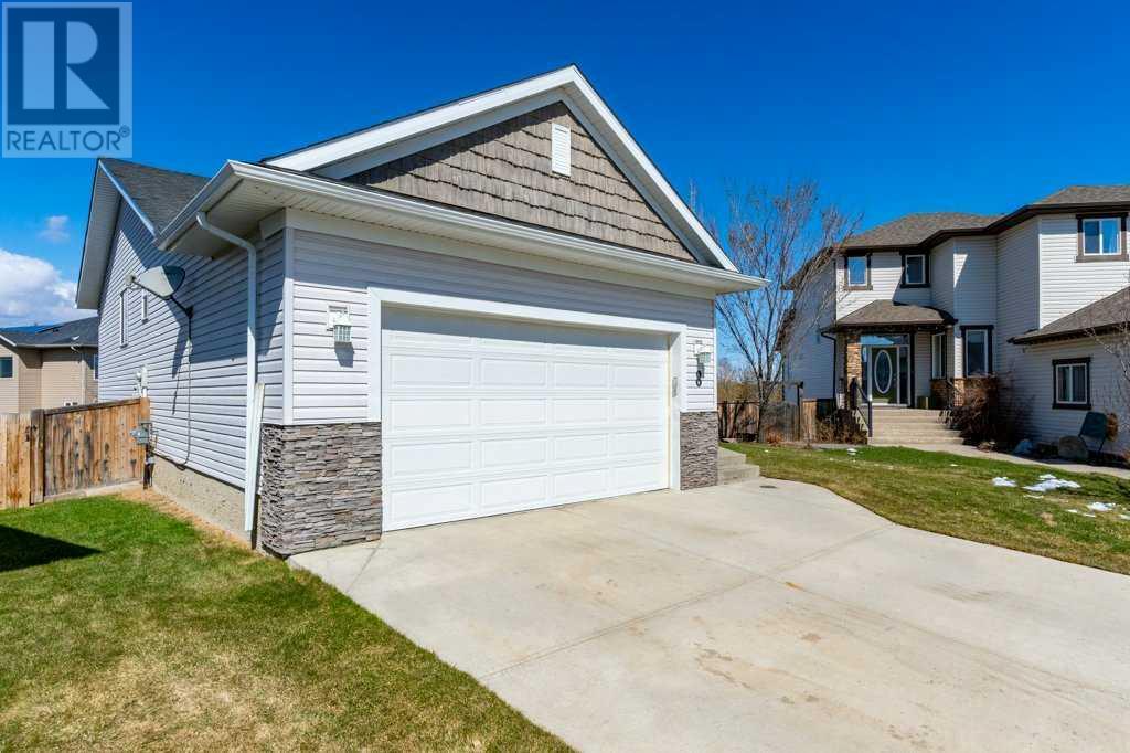 8 Bondar Gate, Carstairs, Alberta  T0M 0N0 - Photo 34 - A2213376