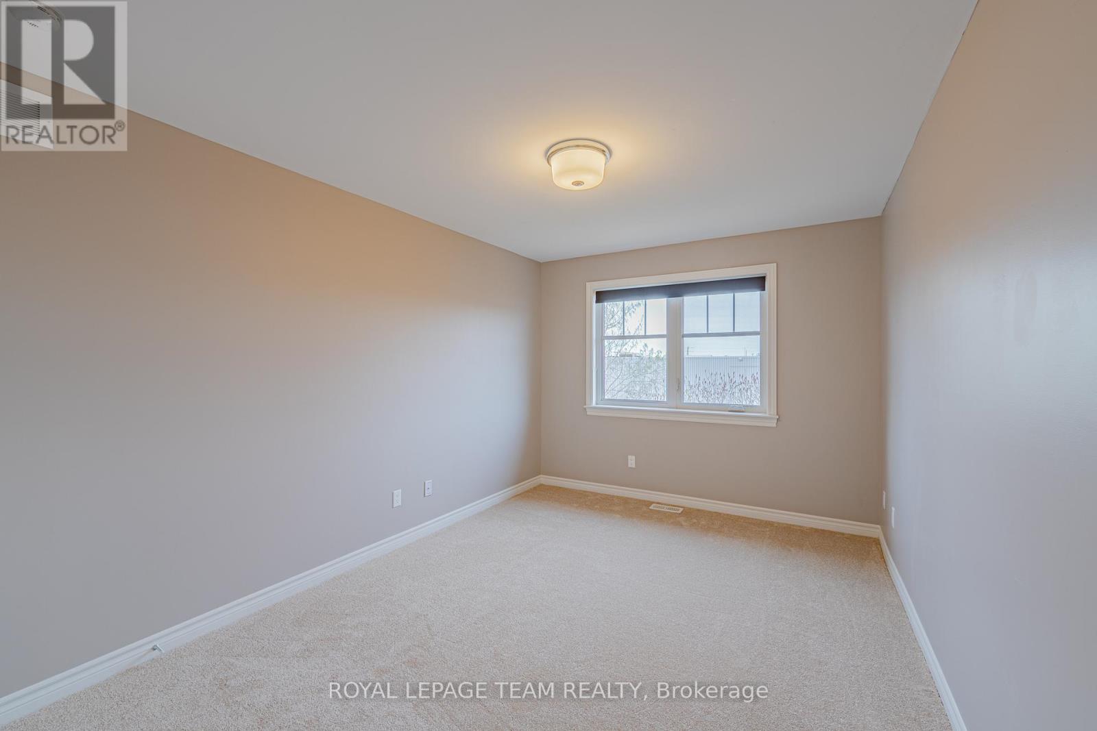 768 Cedar Creek Drive, Ottawa, Ontario  K1T 0B2 - Photo 42 - X12121055