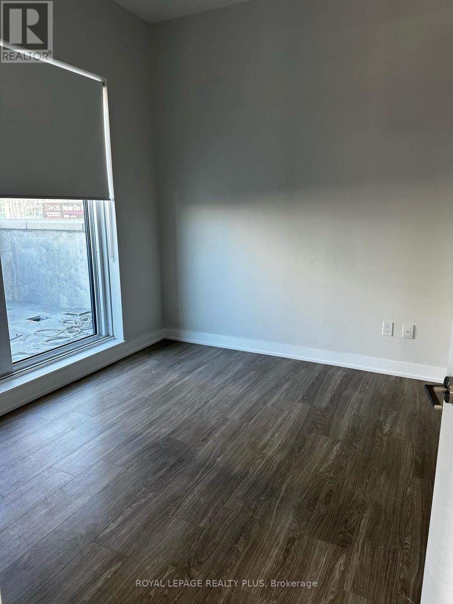 516 - 430 Square One Drive, Mississauga, Ontario  L5B 0L6 - Photo 8 - W12120880