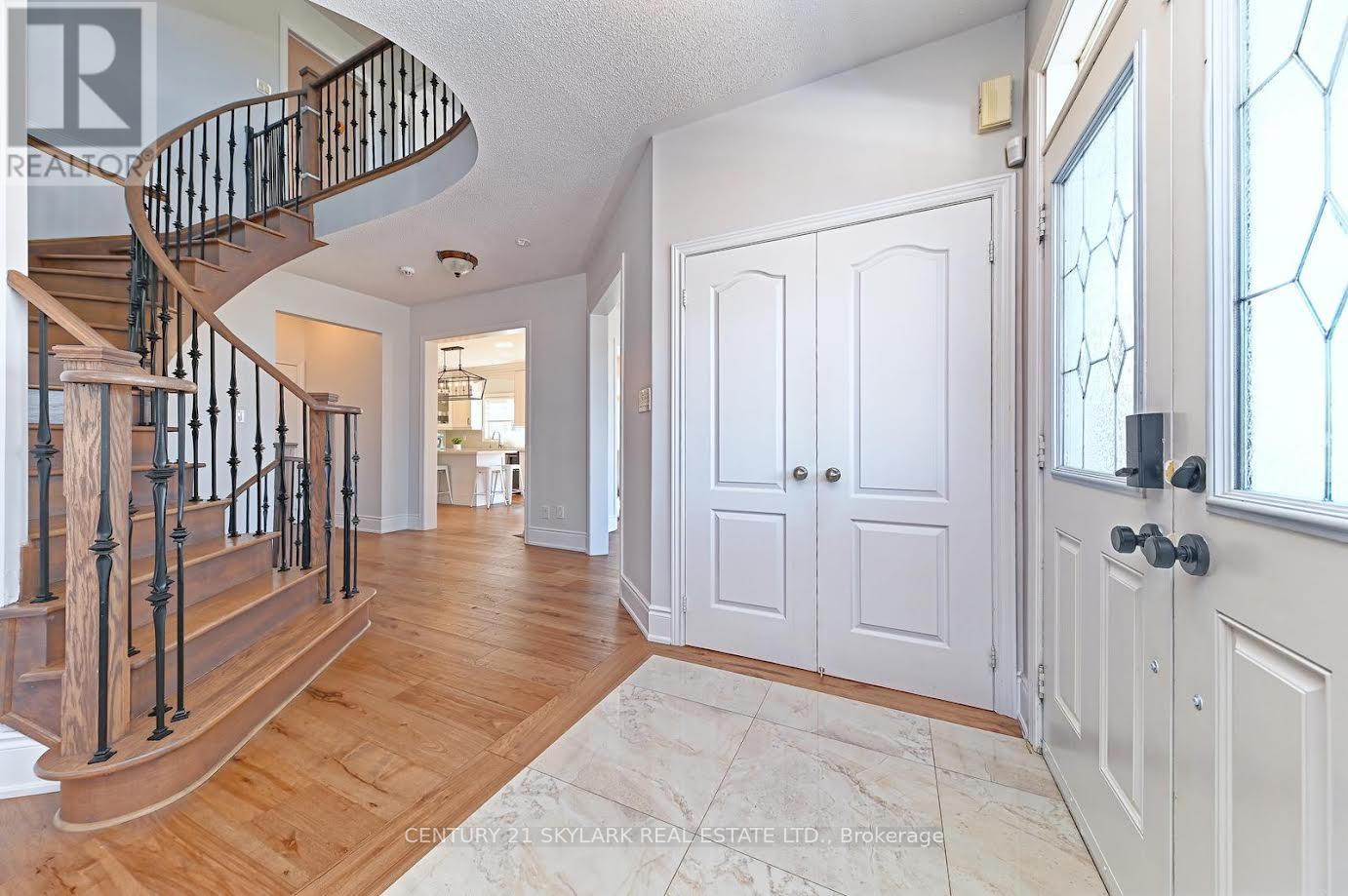 45 Kidbrook Road, Brampton, Ontario  L6P 2A6 - Photo 2 - W12120885