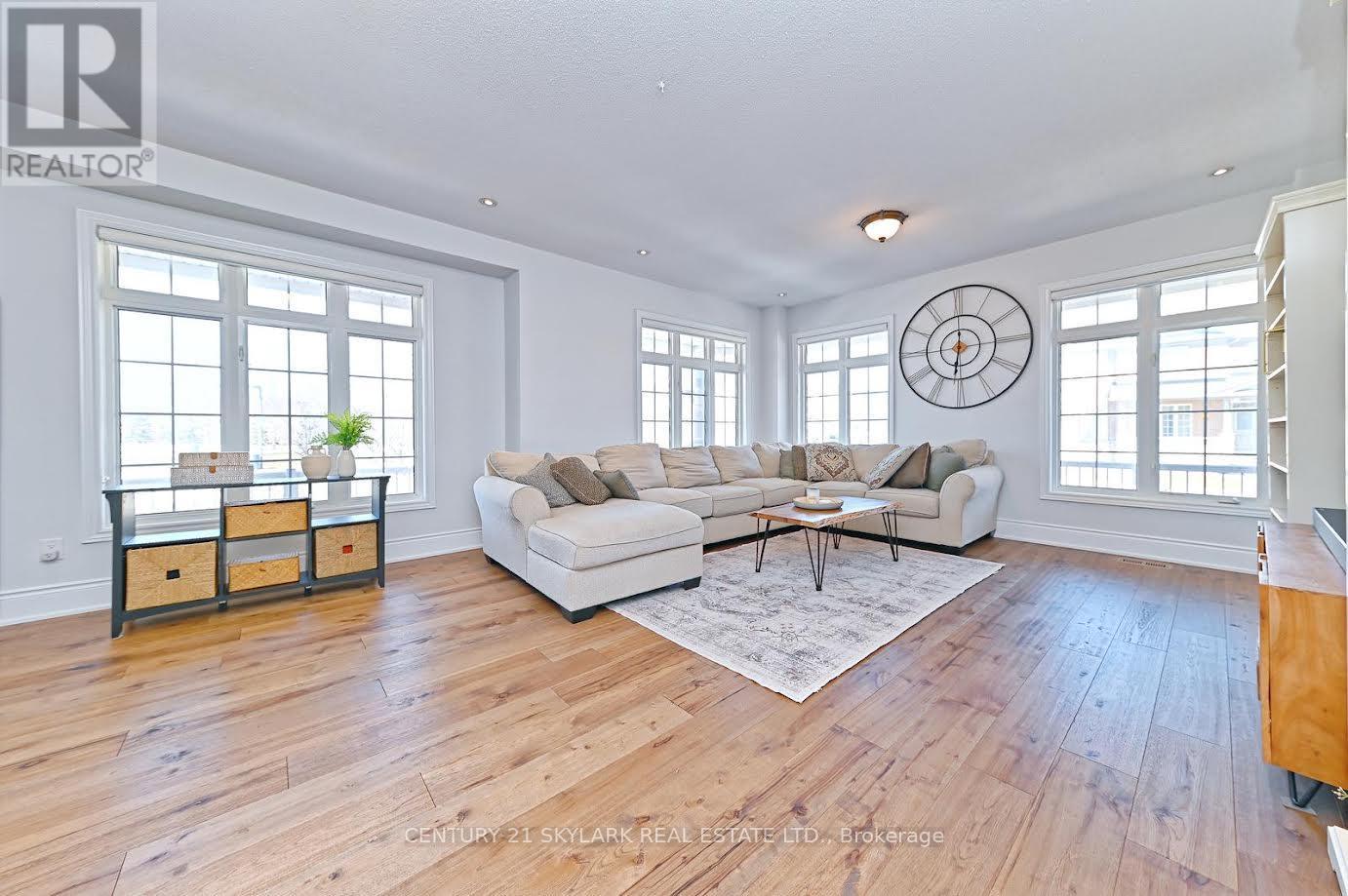 45 Kidbrook Road, Brampton, Ontario  L6P 2A6 - Photo 4 - W12120885