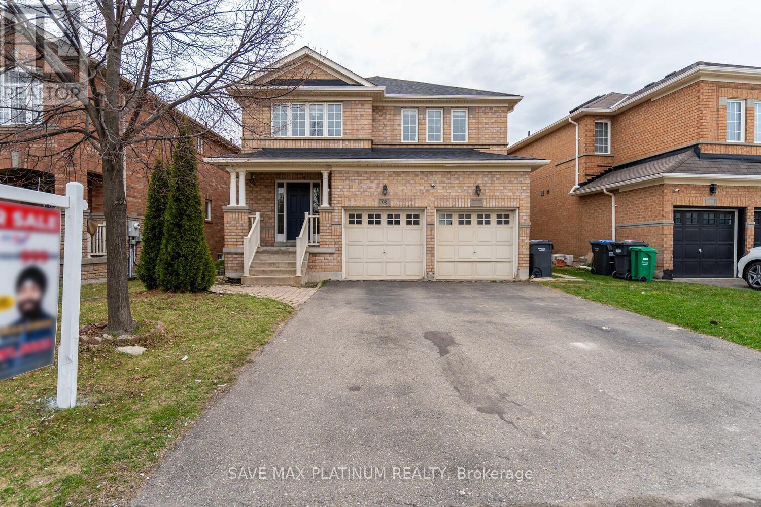98 CROWN VICTORIA DRIVE, Brampton, Ontario